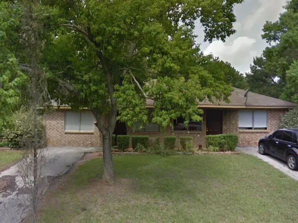 408 Kearley Dr, Hallsville, TX 75650