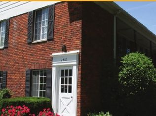 2567 E Maple Rd APT 4, Birmingham, MI 48009