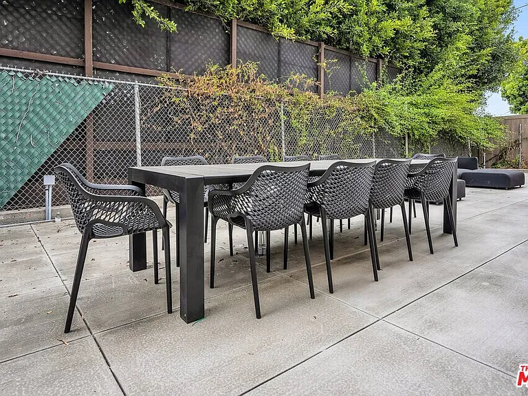 149 S Hayworth Ave #1 — Photo 12
