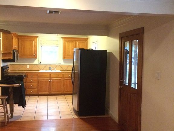 2nd image of 416 E 13th St