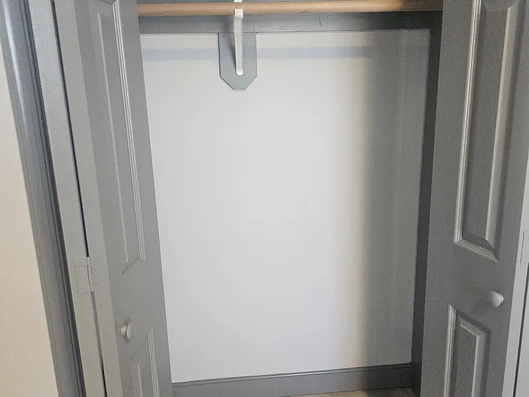LIV Lakeview — Photo 17