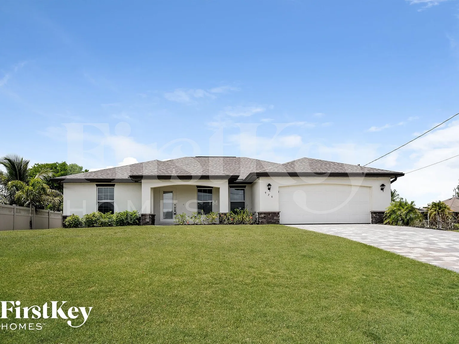 4 bed, 2.0 bath, 1828 sqft, $2,390 — Photo 1