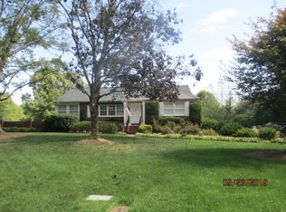 1013 E Lakeshore Dr, Dalton, GA 30720