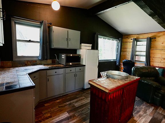 2nd image of 551 Crooked Pine Trail