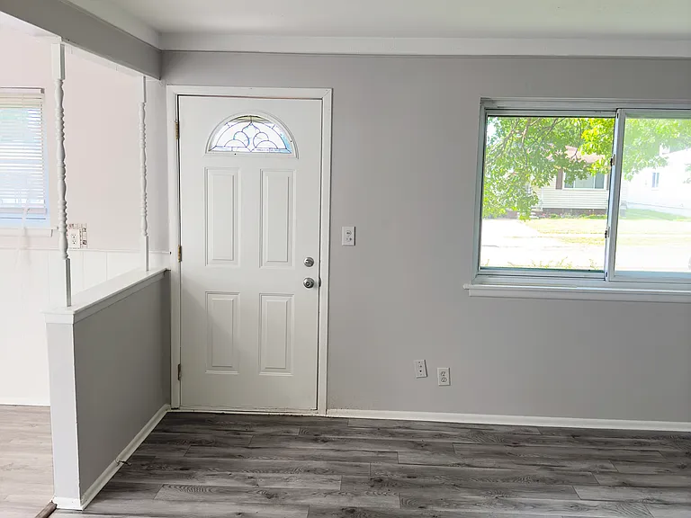 4236 Joliet Ave — Photo 5