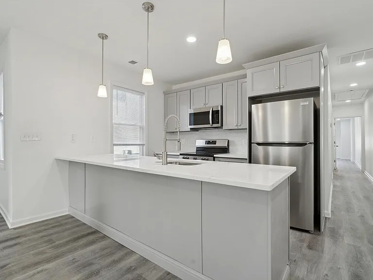 146 Nassau St #33 — Photo 9