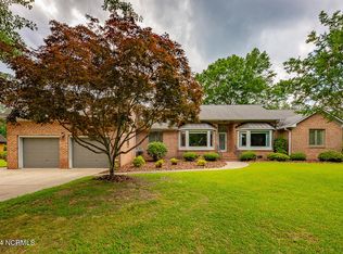 3305 Peppercorn Rd, New Bern, NC 28562