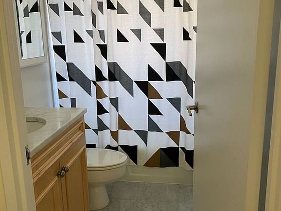 4th image of 145 W 67th St APT 15G