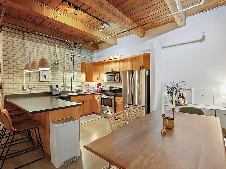 127 5th St NE #G04 — Photo 5