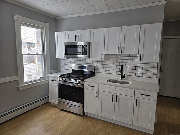 2nd image of 203 Alder St #1