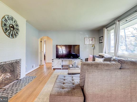 4th image of 3403 Radnor Pl