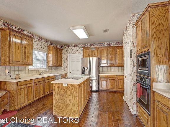 4th image of 2406 Berry Grove Ct