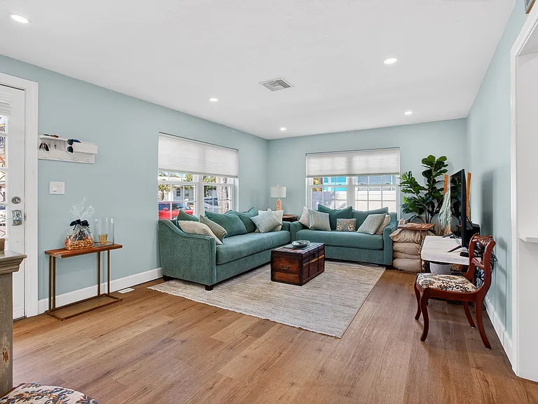 741 Lantana Ave — Photo 6