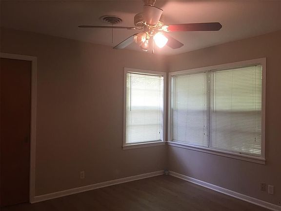 4th image of 1311 Avenue O