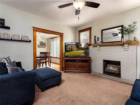 4th image of 223 Rosemont Ave