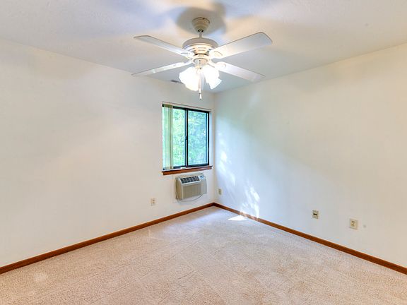 5th image of 340 Sunderland Rd #23D