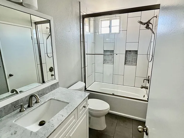 788 Pointe Vista Ln — Photo 12