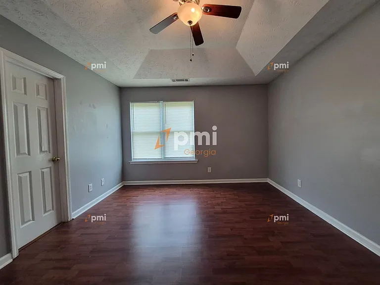 2 Pelham Ct — Photo 7
