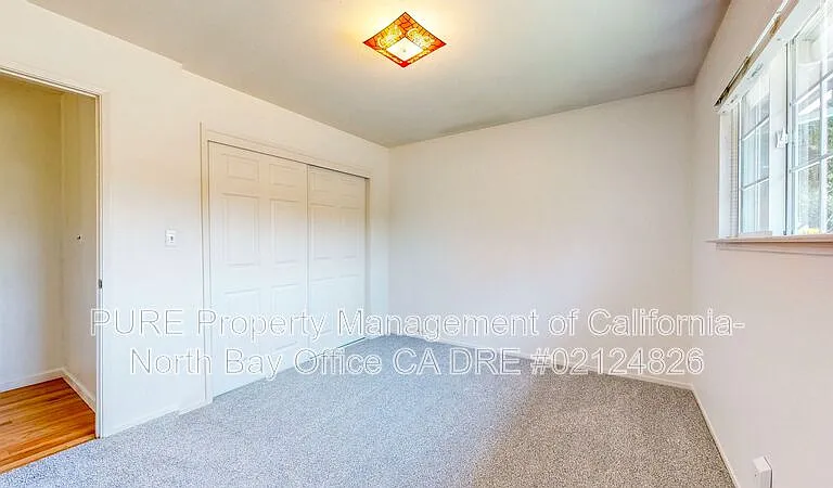 5617 Dupont Dr — Photo 17