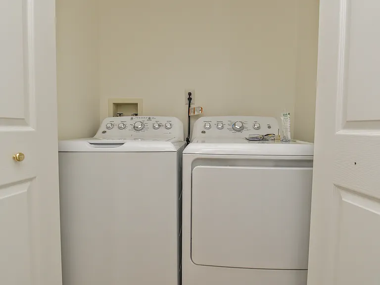 1132 Stafford St — Photo 17
