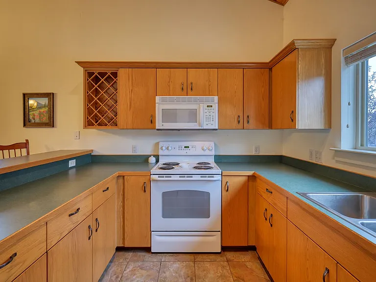 313 Firelight Dr — Photo 5