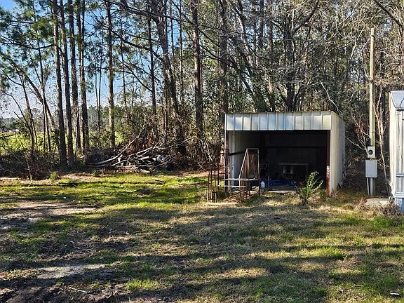 3rd image of 674 Lakeview Dr