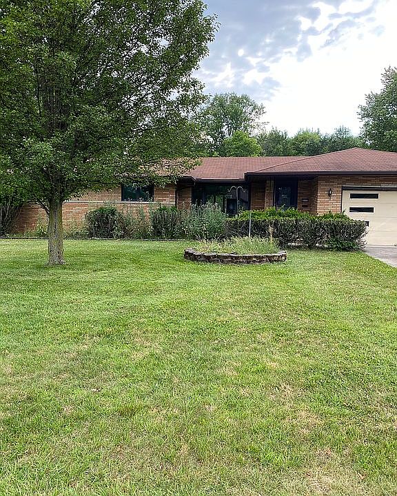 1st image of 8530 Fox Hollow Dr