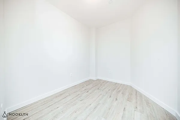 Rented by Nooklyn NYC LLC | media 40