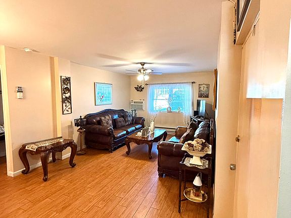 3rd image of 51 Vera St APT B