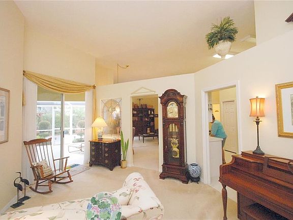 4th image of 2304 Millcreek Ct