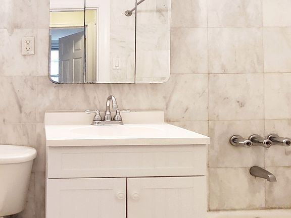 5th image of 401 W 56th St APT 2K