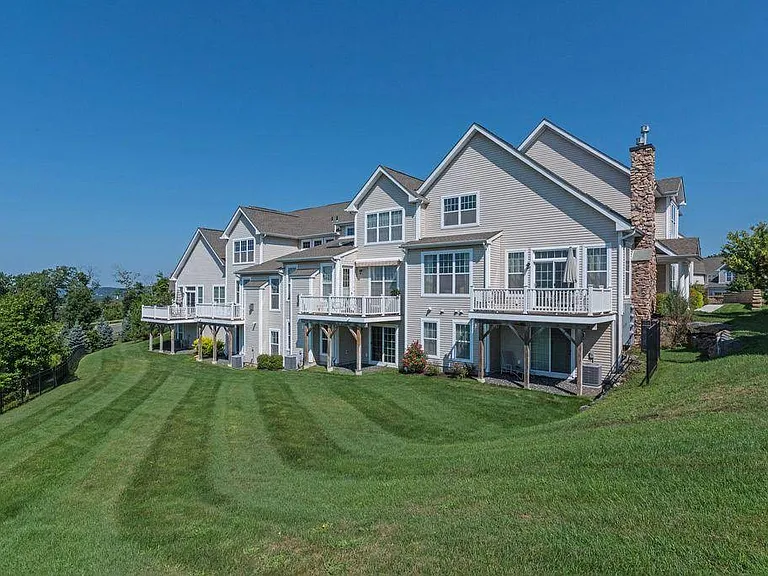 9 Briar Ridge Dr — Photo 17