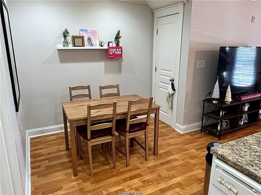 1725 Harvey Mitchell Parkway S Apt 629 — Photo 2