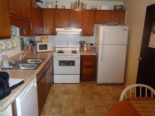 2nd image of 5017 Jenkins Ave