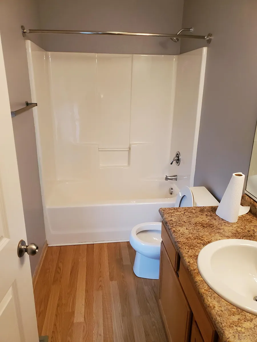 Building Photo - 389 NE Satinwood