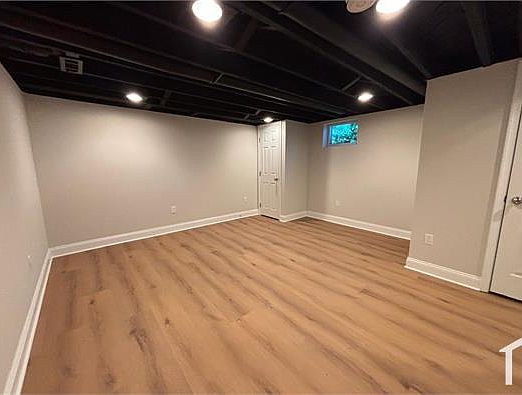 3rd image of 5600 Clearspring Rd