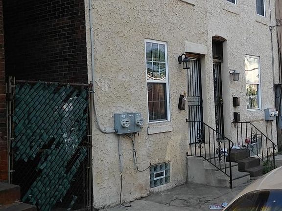 2nd image of 1126 W Dauphin St #1