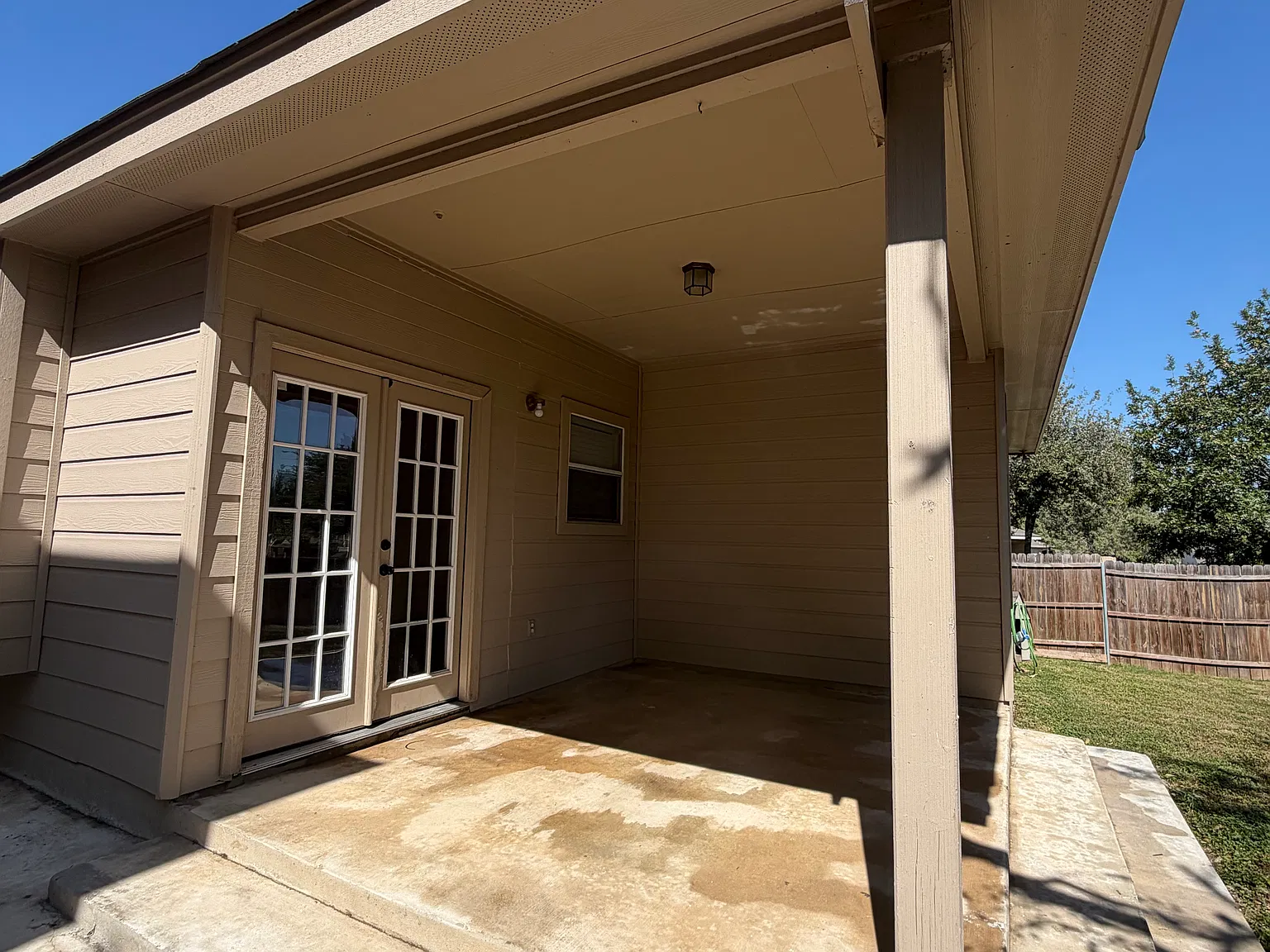3 bed, 1588 sqft, $1,500 — Photo 2