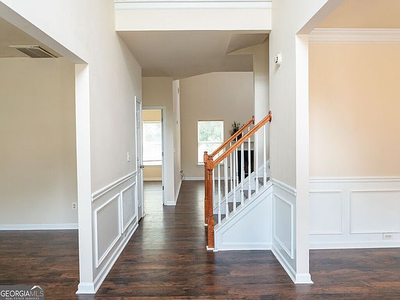 5th image of 1320 Grey Rock Way