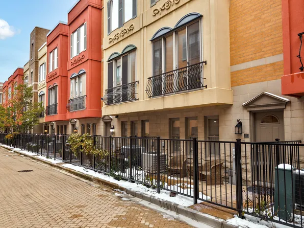 849 W Ohio St Unit 8, Chicago, IL 60642