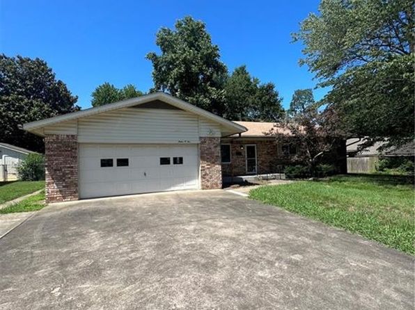 1205 W Oak St, Rogers, AR 72756