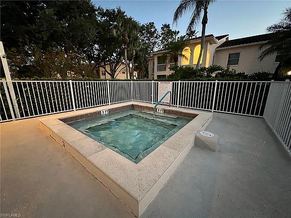 3rd image of 107 Tuscana CT #404