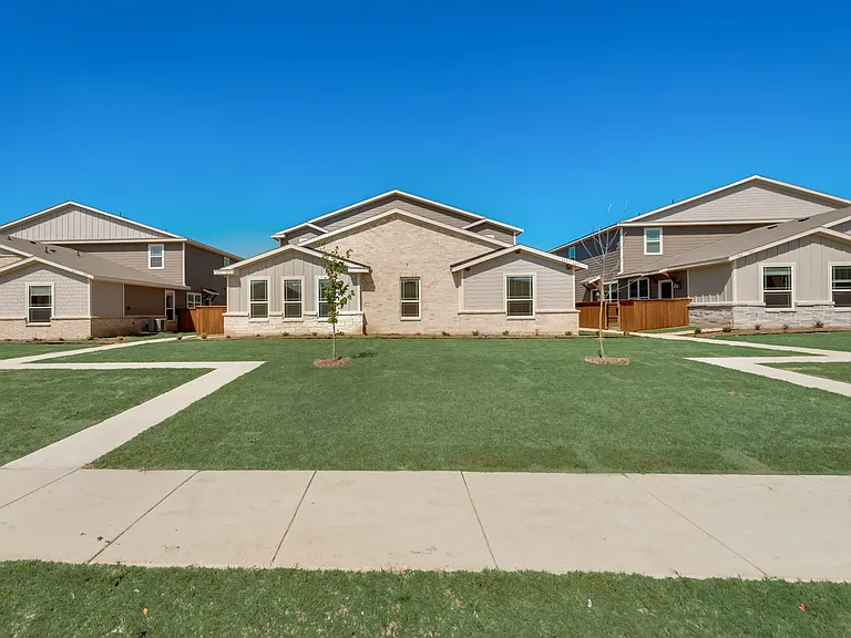 663 Wheatfield Dr — Photo 18