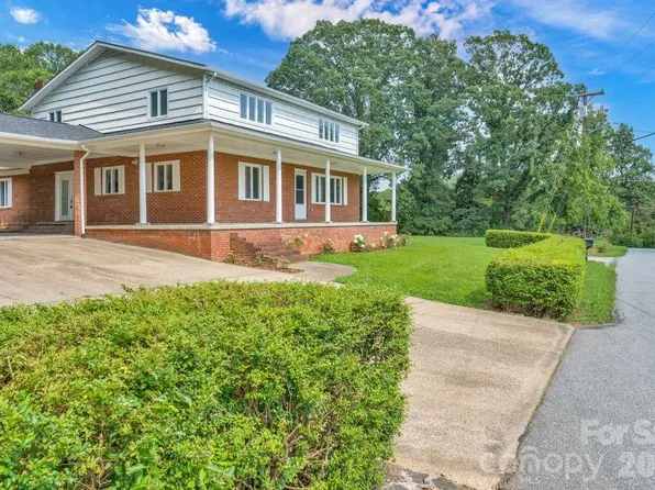 490 Morehead Rd, Marion, NC 28752