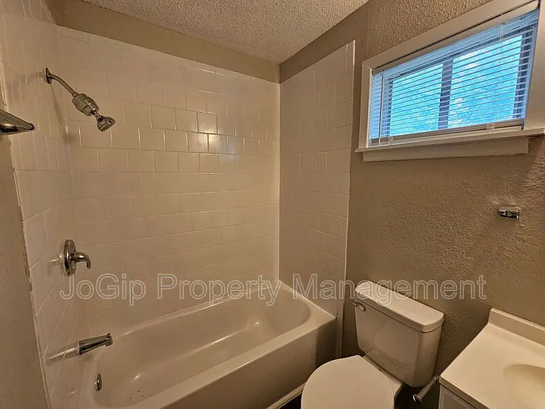 6365 Hollis Ave — Photo 9