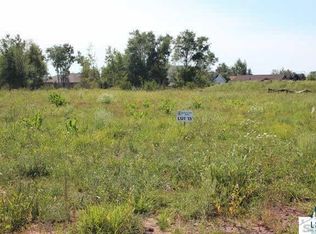 15 Spartan Cir, Superior, WI 54880
