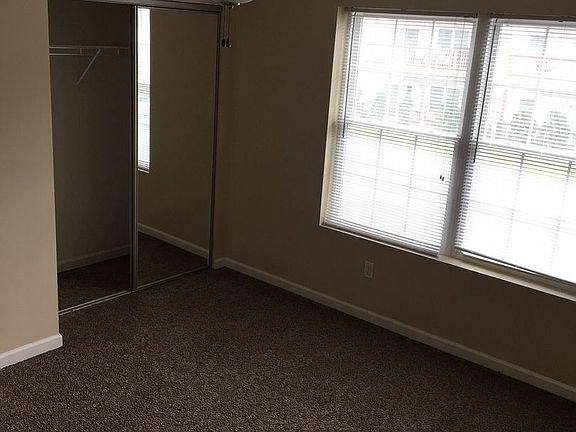 4th image of 5280 Crabapple Dr APT 103