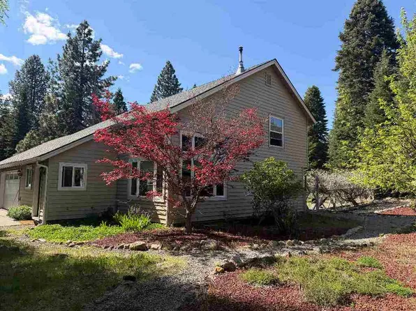 615 Valley Quail Dr, Mount Shasta, CA 96067