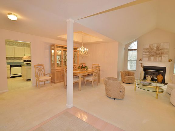 4th image of 2668 Blissfield Ln