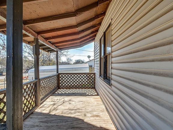 4th image of 2805 N Shadynook Way